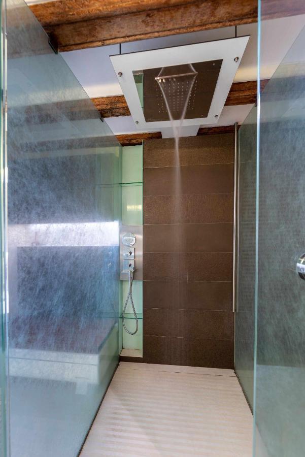 Apartamento Palacio Argensola Zaragoza Bagian luar foto