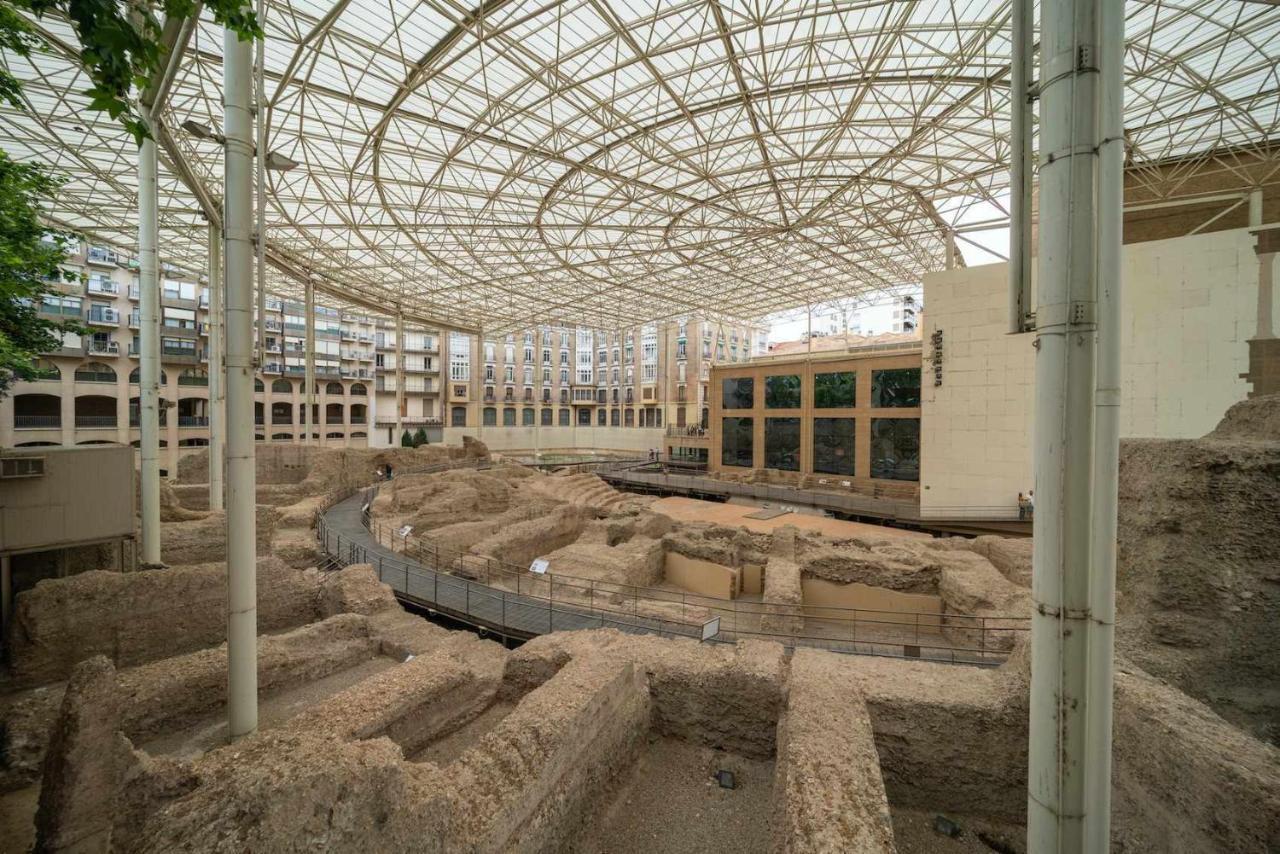 Apartamento Palacio Argensola Zaragoza Bagian luar foto